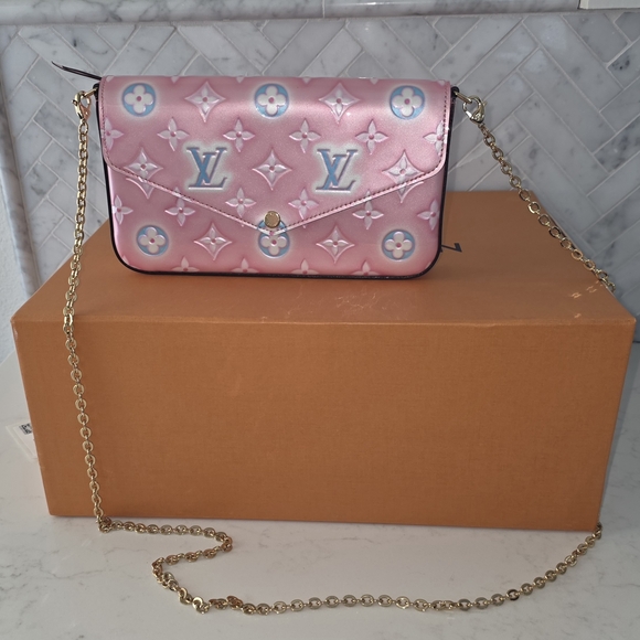 Louis Vuitton Felicie Pochette Valentines Edition New - Picture 6 of 16